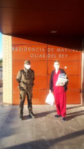guantes y gorros residencia de mayores Olias del rey 02042020